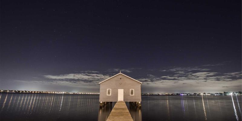 从社区信息到专业成长：家政服务员与育儿嫂的技能认证与职业晋升全解析